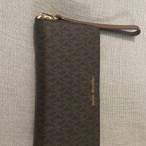 Michael Kors clutch